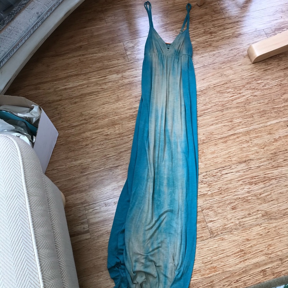 💛 SOLD 💛 Anama Maxi Dress